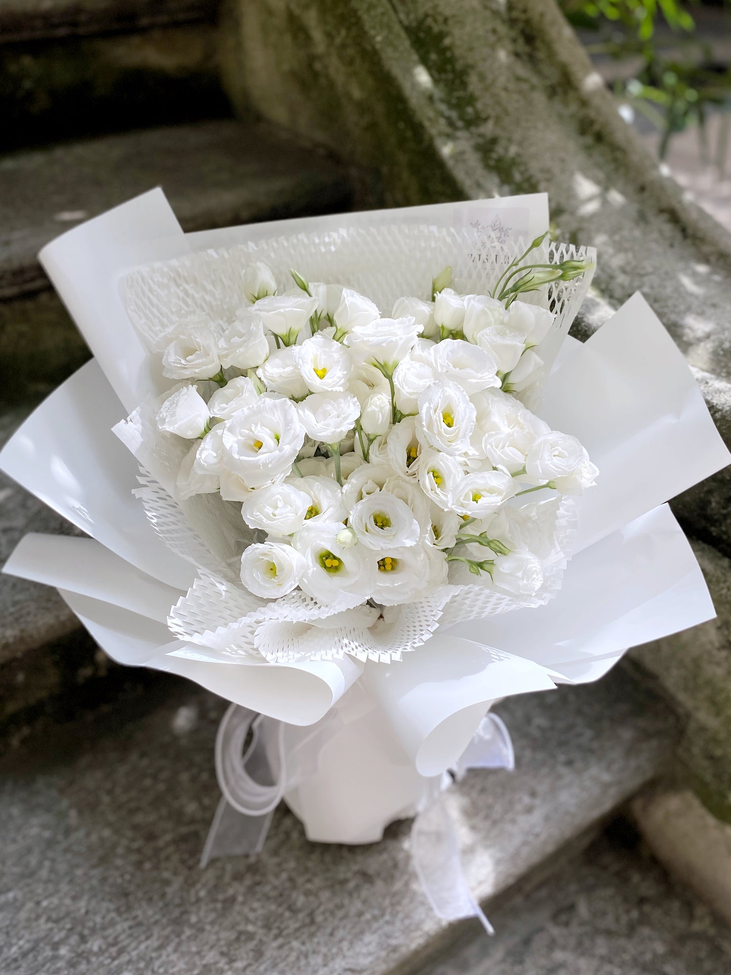 Fresh Flower Bouquet - White Lithiathus