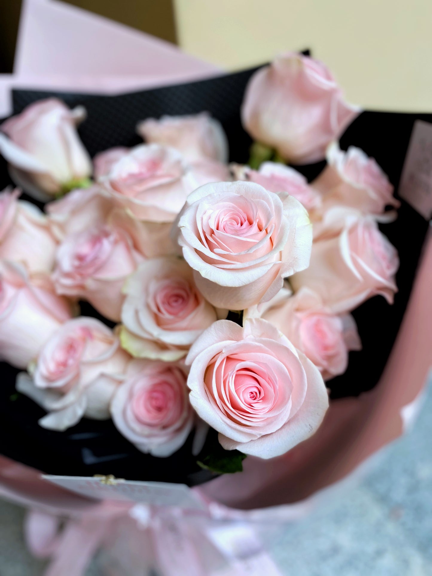 Large Fresh Flower Bouquet - Pink Roses