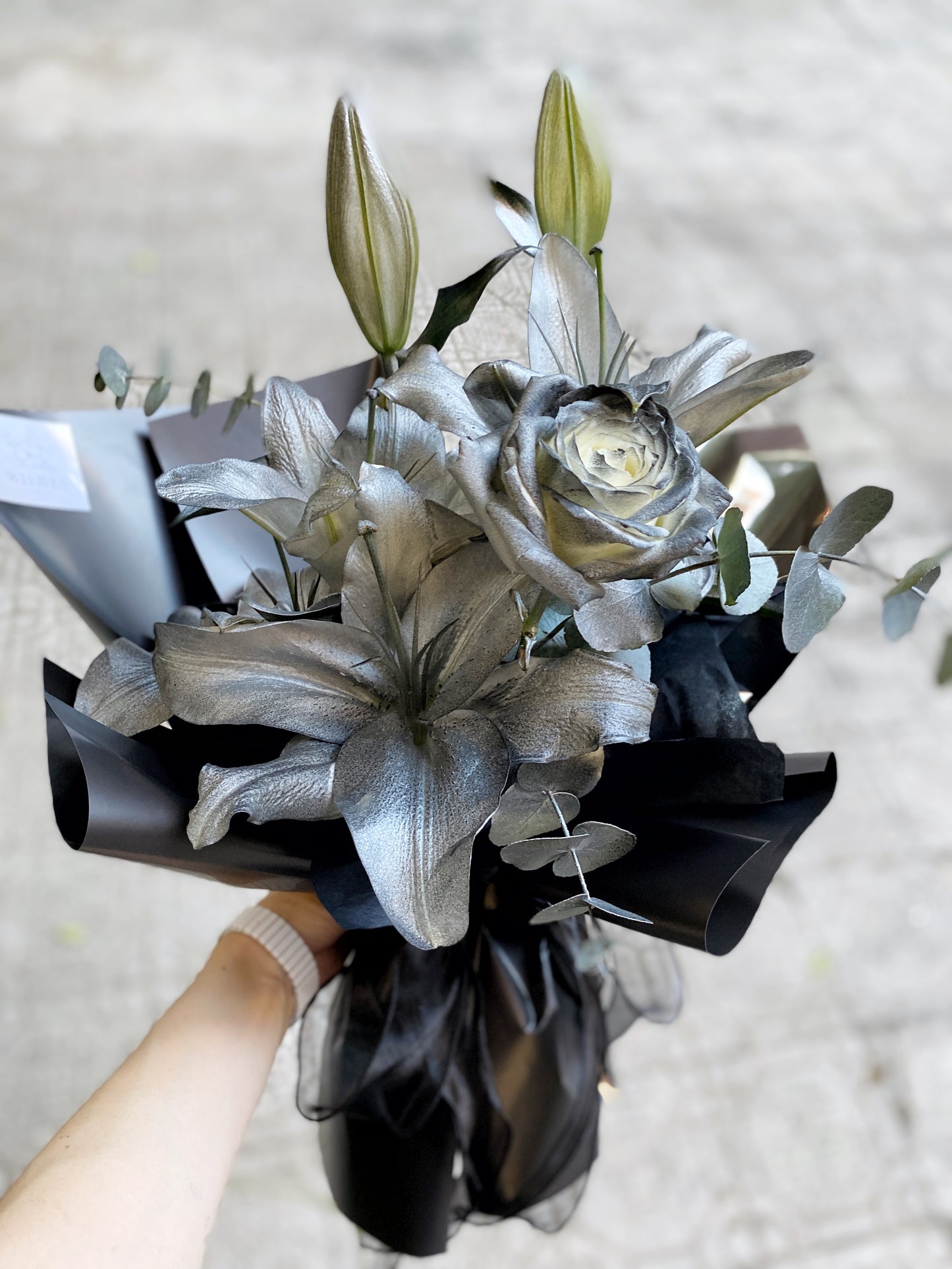 Mini Fresh Flower Bouquet - Black Lily